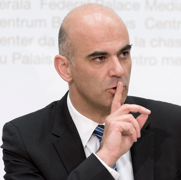 Alain Berset will neues Polizeiregime im Kampf gegen Raucher